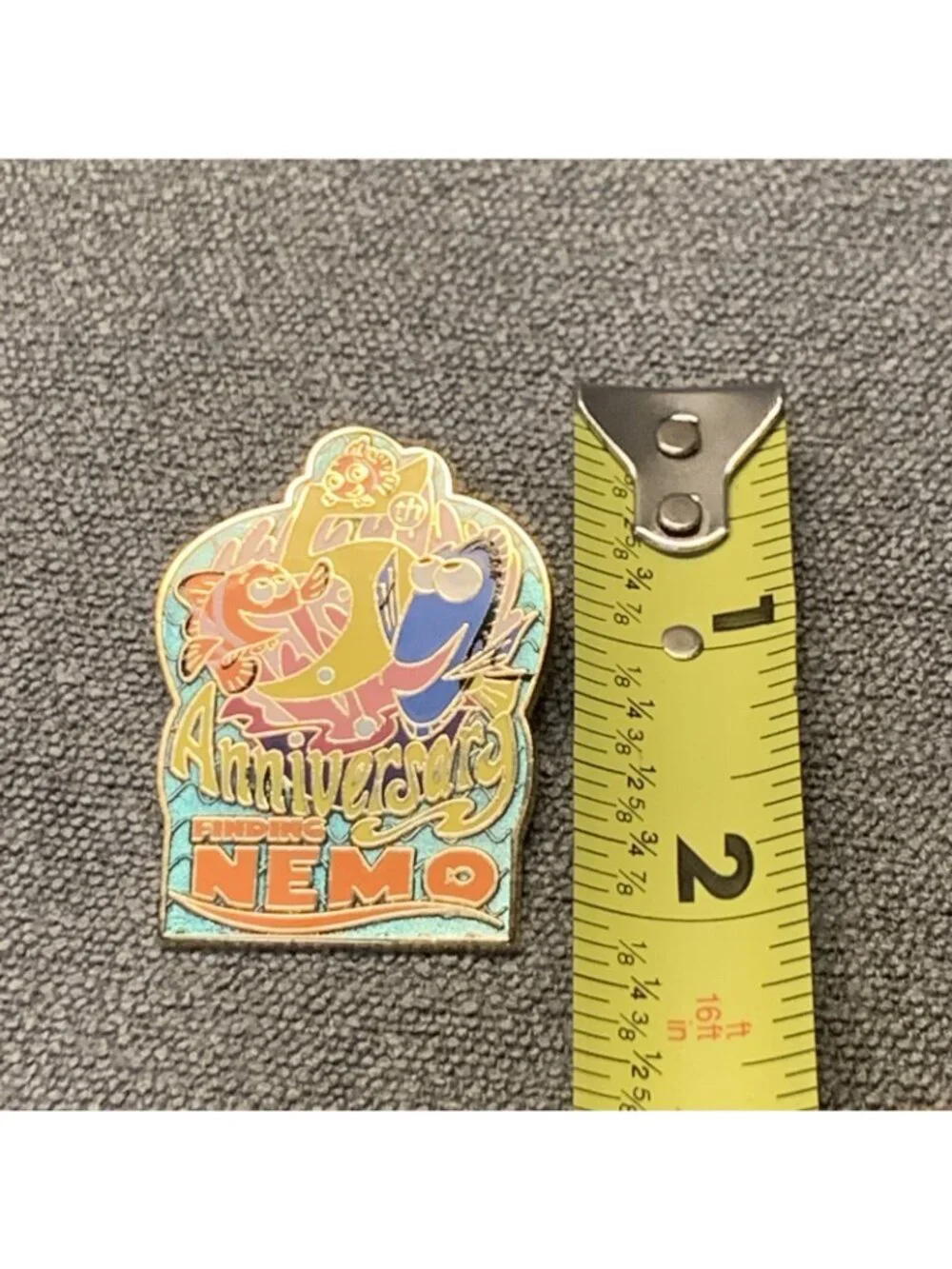 Disney Parks Pixar Finding Nemo 5th Anniversary Dory Marlin Pin LE 1500 Kg